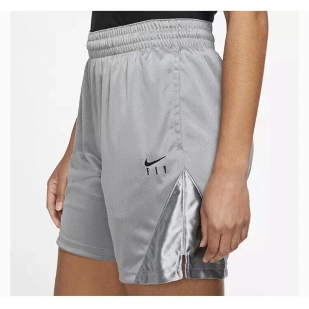 Nike® (WOMEN'S MEDIUM) Dri-FIT™ ISoFly Basketball Shorts in Particle Grey - Picture 3 of 6